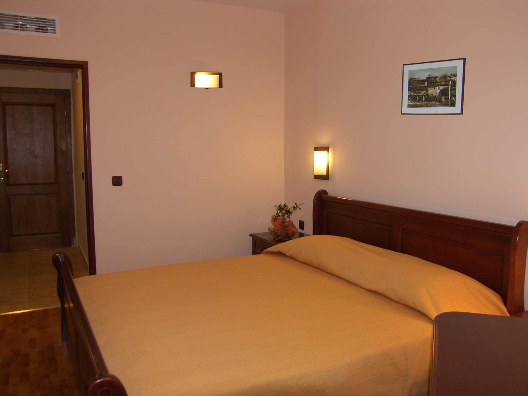 Meridian Hotel Bolyarski Veliko Tarnovo Exterior photo