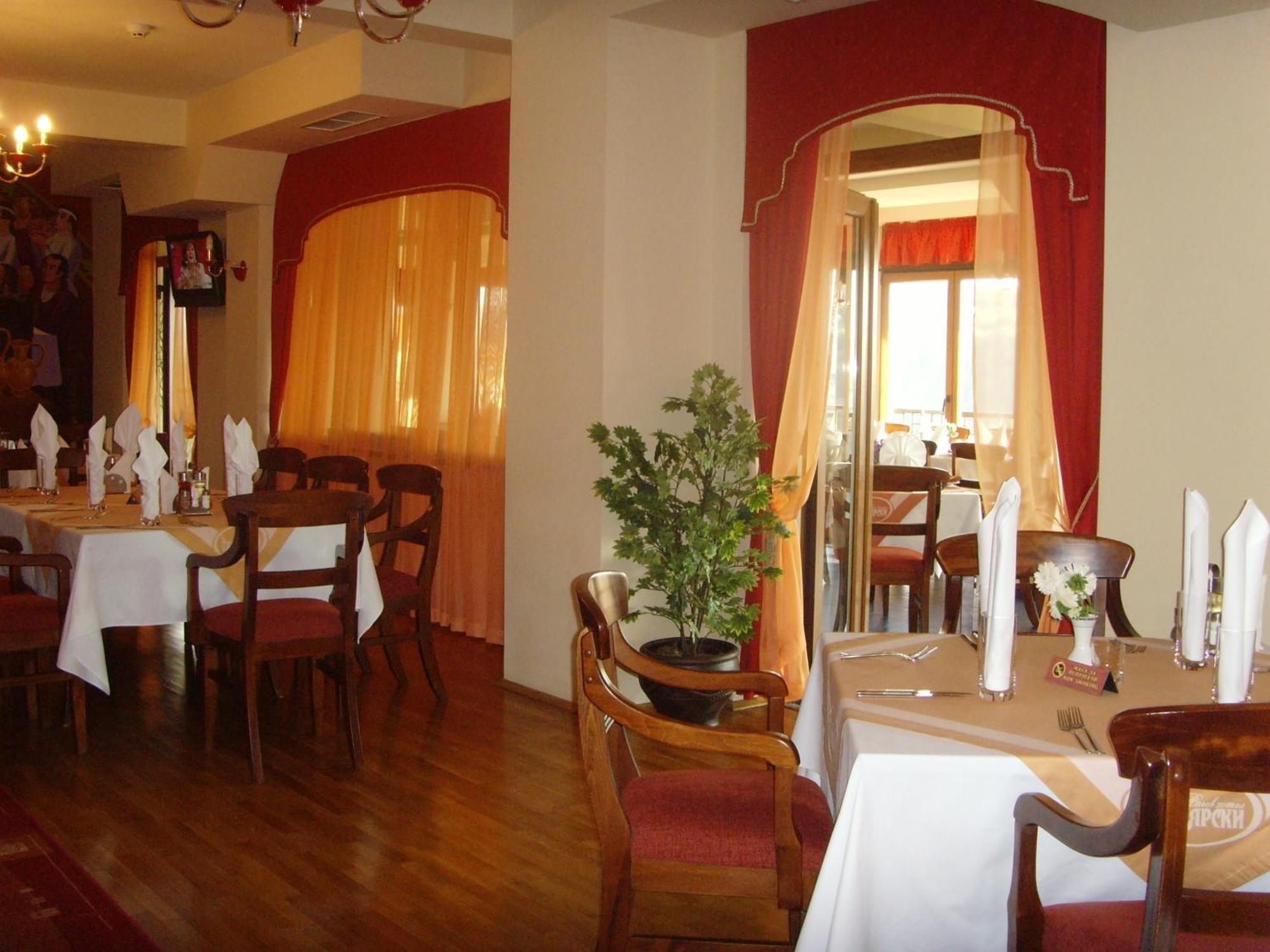 Meridian Hotel Bolyarski Veliko Tarnovo Exterior photo