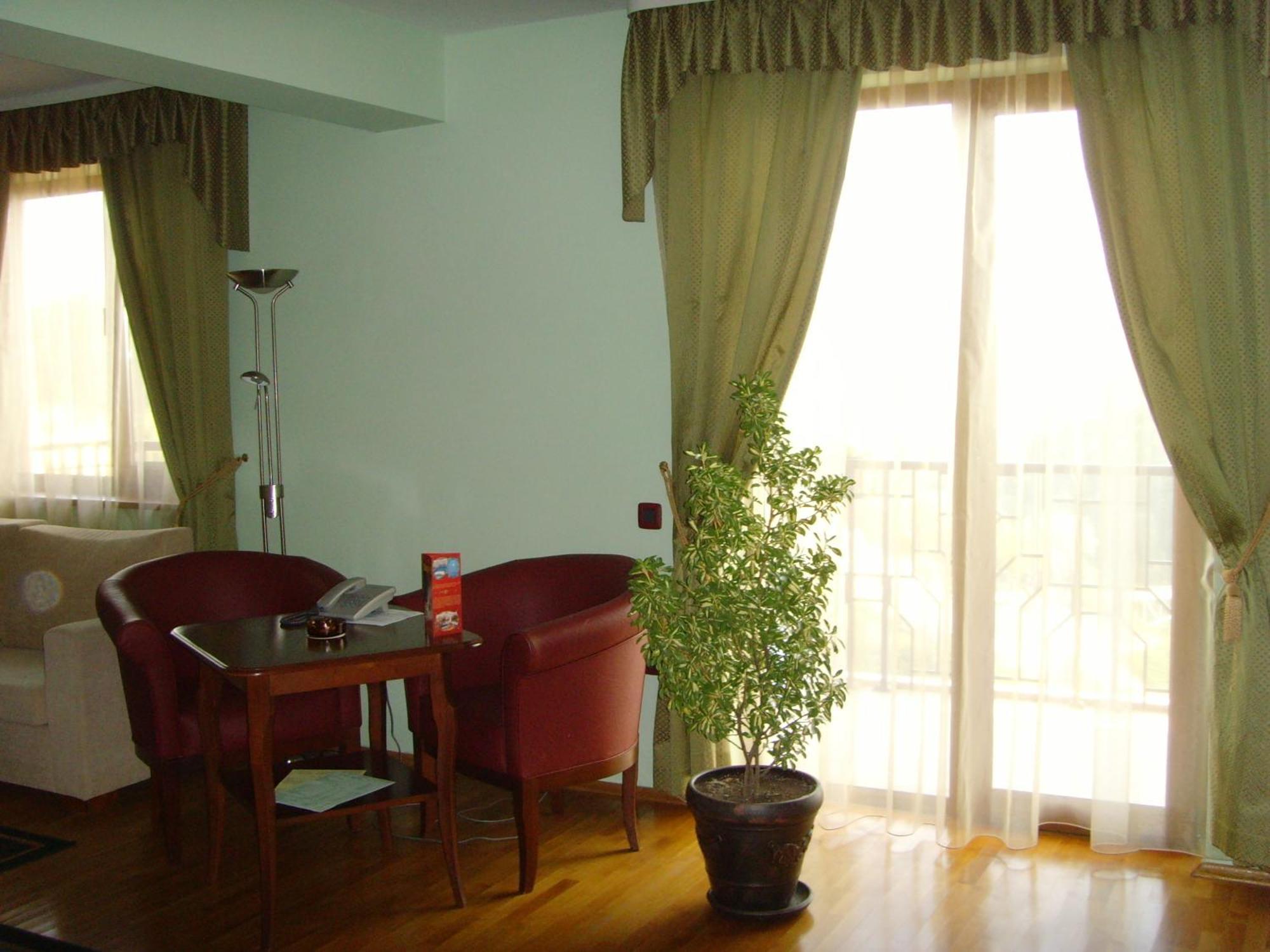 Meridian Hotel Bolyarski Veliko Tarnovo Exterior photo